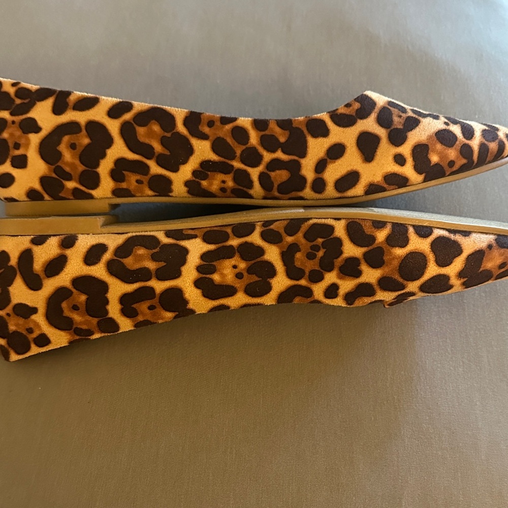 torrid Leopard Print Pointed-Toe Flats - Tan/Black - Picture 4 of 6